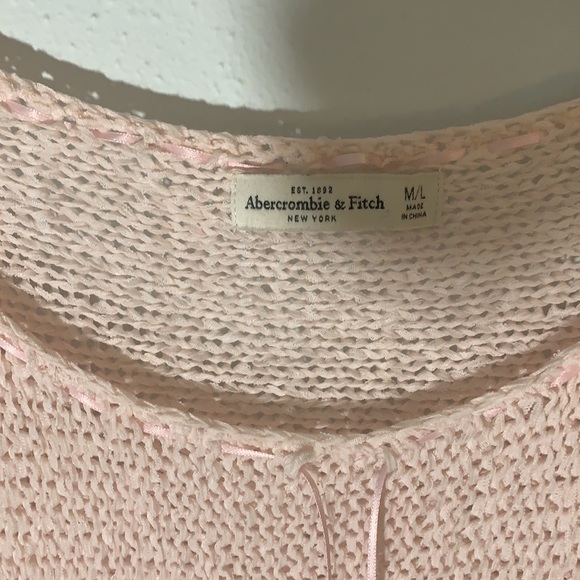 Abercrombie soft pink shredded top. M/L - Picture 3 of 5
